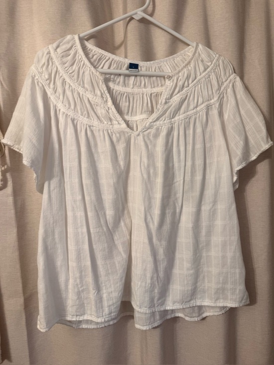 Old Navy Tops - Old Navy White V-Neck Blouse